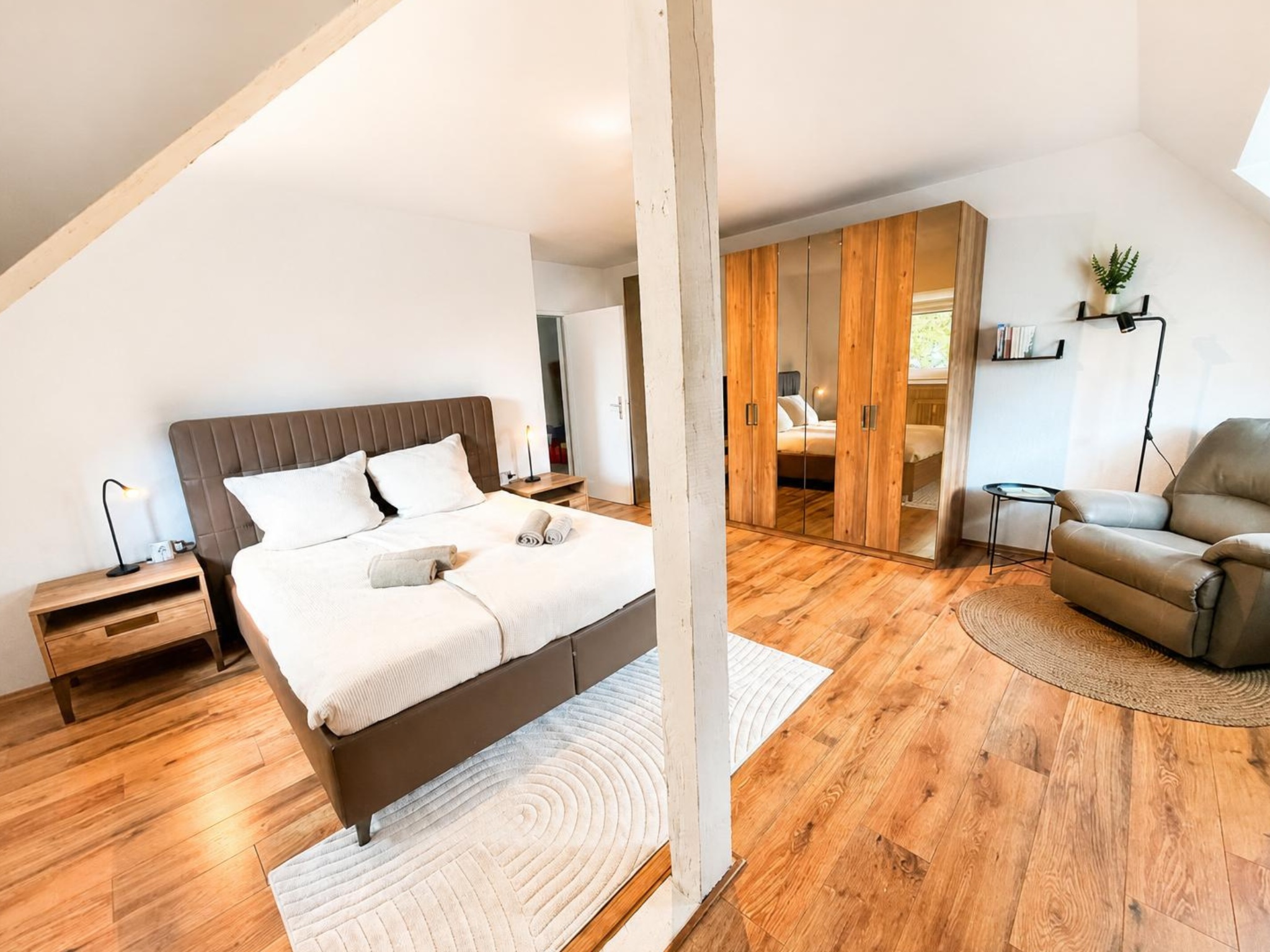 Livento Holiday Homes Meerbusch I Bild 3